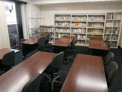 東京校: 圖書室